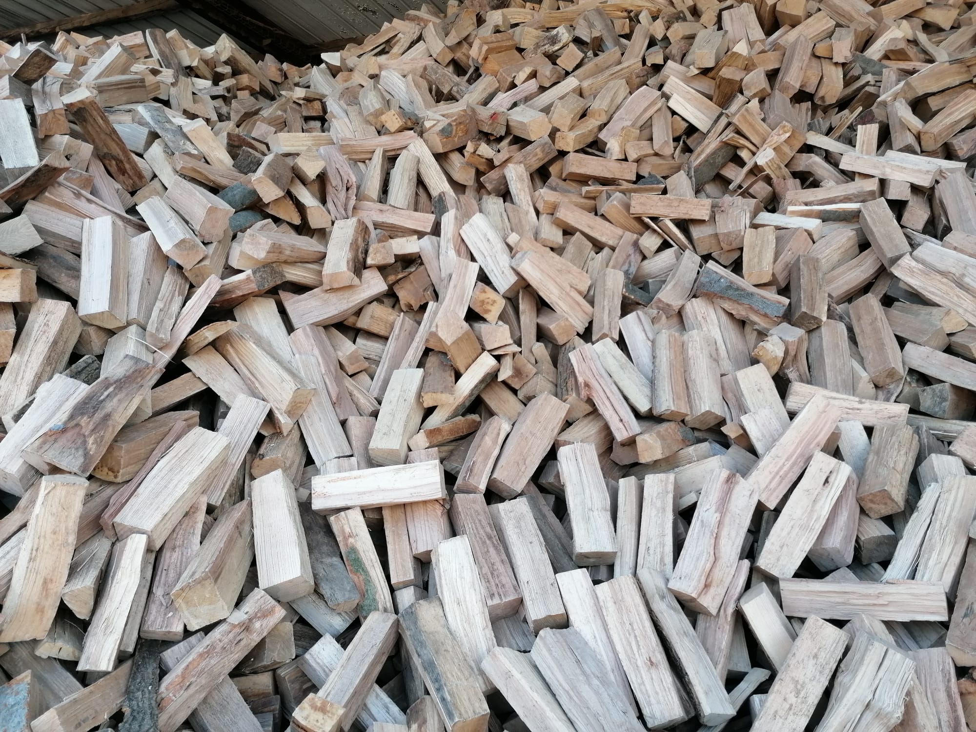 Ofenfertiges Brennholz